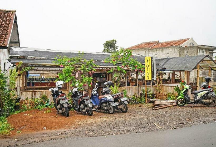 فندق Spot On 90914 Eco Tourism Desa Cipada Bukit Senyum Homestay