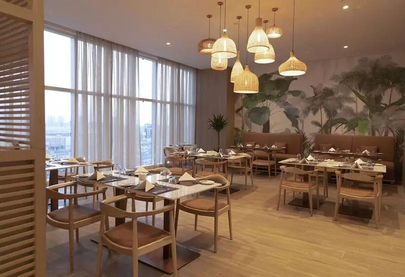 Novotel Jumeirah Village Triangle