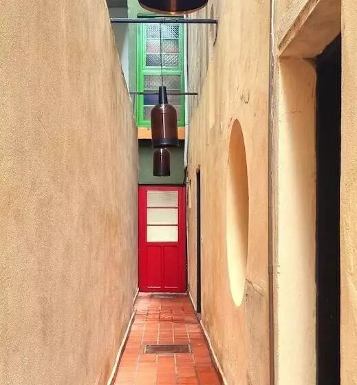 پانسیون Circo Hostel