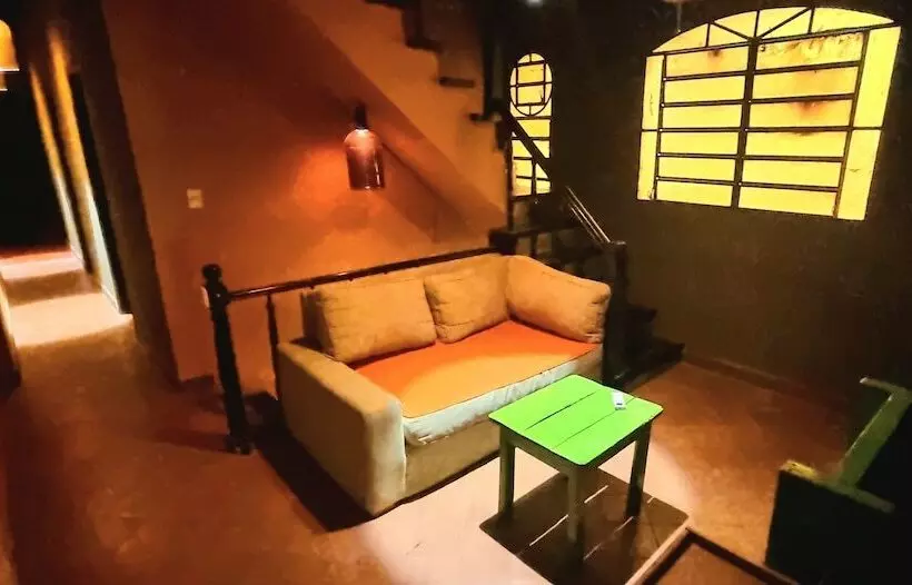 پانسیون Circo Hostel