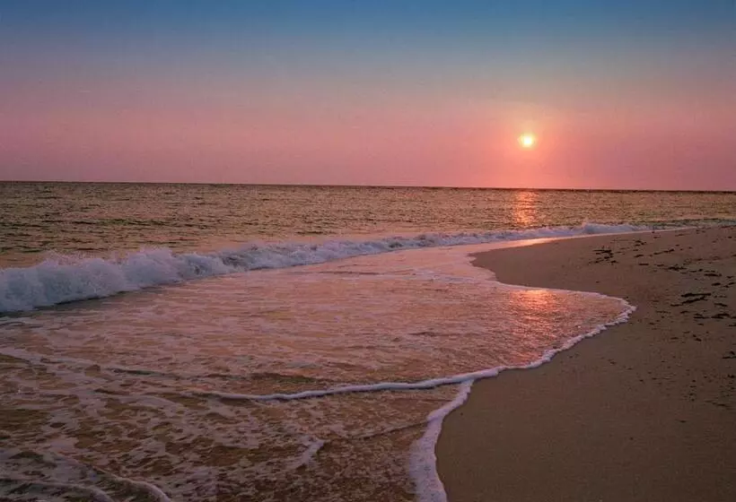 پانسیون Eden Beach Saint Louis