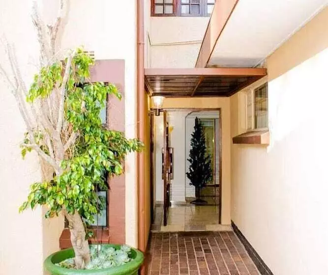 پانسیون Erima Lodge