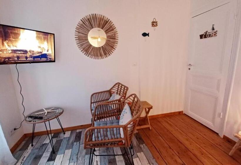 تختخواب و صبحانه La Carte Postale