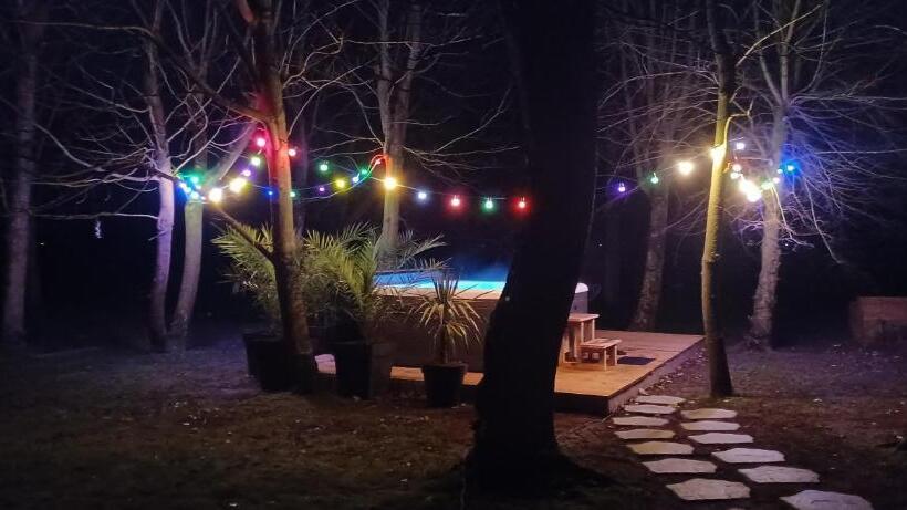 تختخواب و صبحانه La Carte Postale