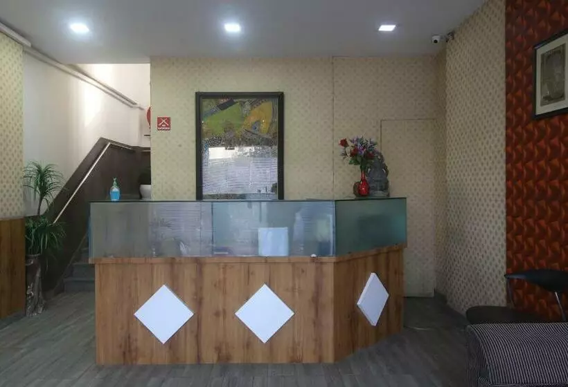 Hotelli Capital O 86194  Parichay