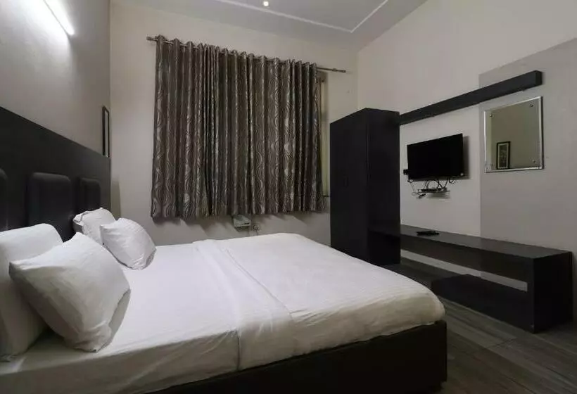 Hotelli Capital O 86194  Parichay