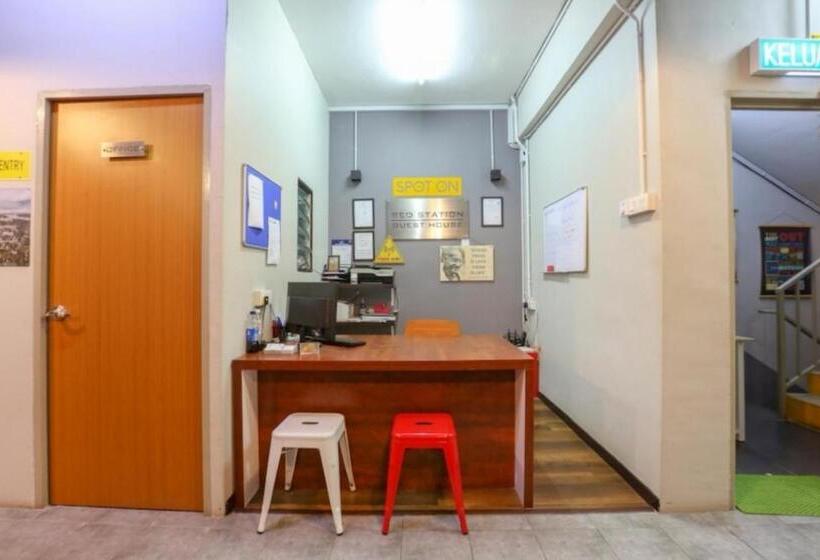 Hotel Spot On 90449 Bed Station Guest House Dormitory