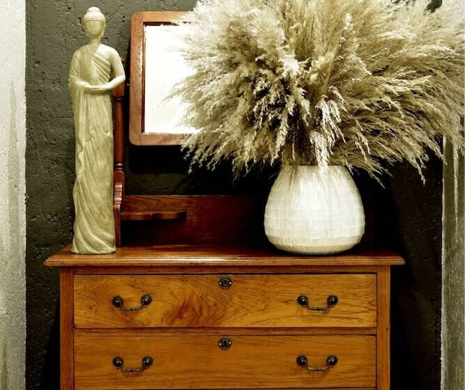 پانسیون Five O Clock Zen Boutique Guest House