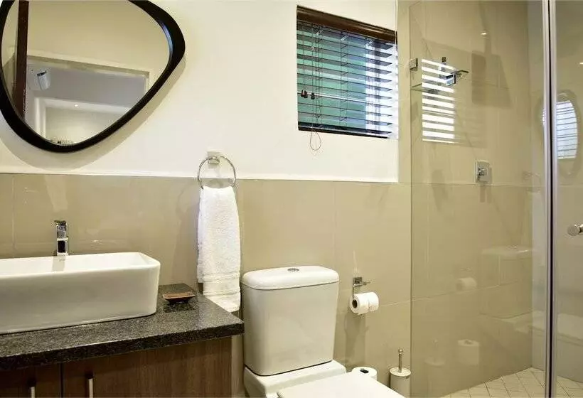 Majatalo Five O  Clock Zen Boutique Guest House
