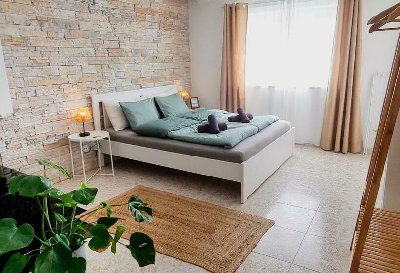 Пансион Tika Surf Camp Ericeira