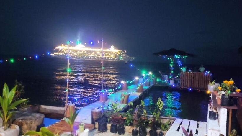 پانسیون Victoria S Beach House