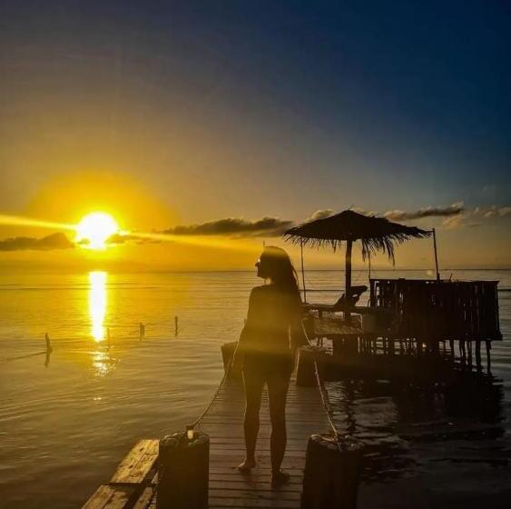 پانسیون Victoria S Beach House