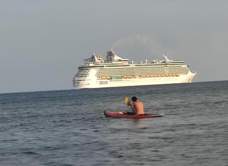 پانسیون Victoria S Beach House