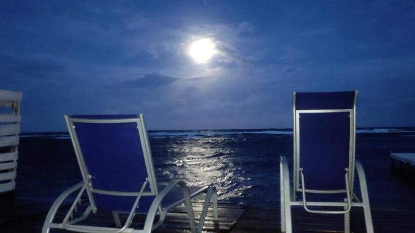 پانسیون Victoria S Beach House