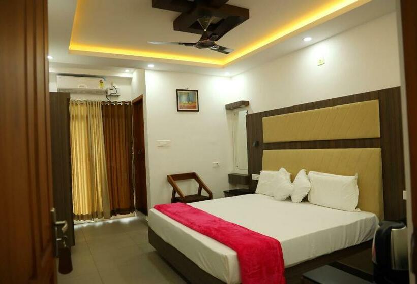 فندق Green Valley Residency