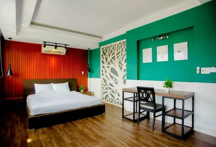 Lá Hotel Bình Tân