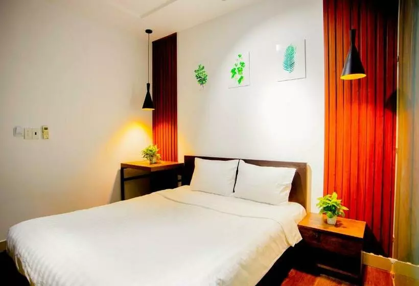 Lá Hotel Bình Tân