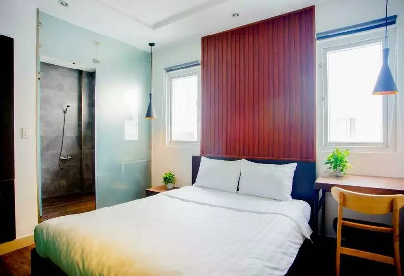 Lá Hotel Bình Tân