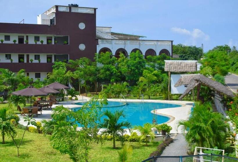 هتل White Peacock Resort Mtwapa