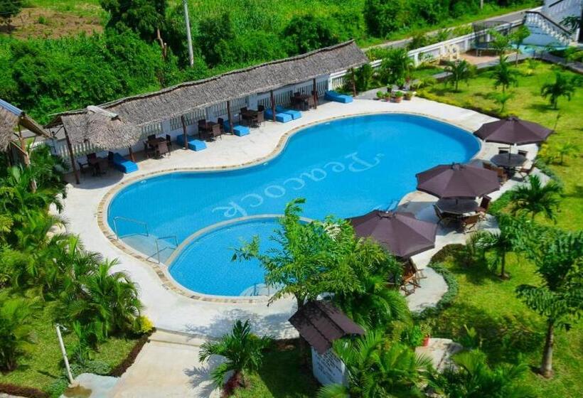 هتل White Peacock Resort Mtwapa