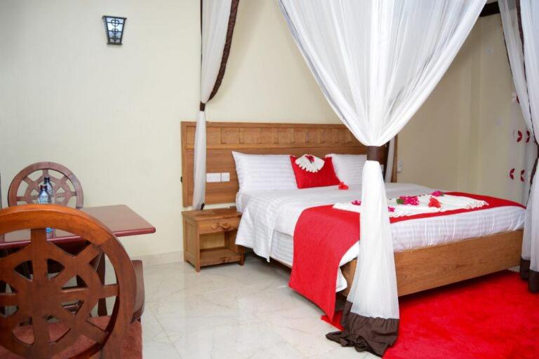 هتل White Peacock Resort Mtwapa