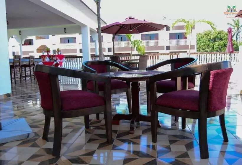 هتل White Peacock Resort Mtwapa