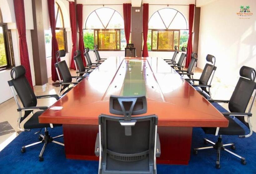 هتل White Peacock Resort Mtwapa