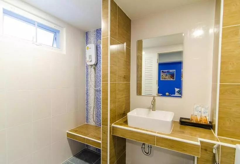 Hotelli Bleu Marine Sattahip