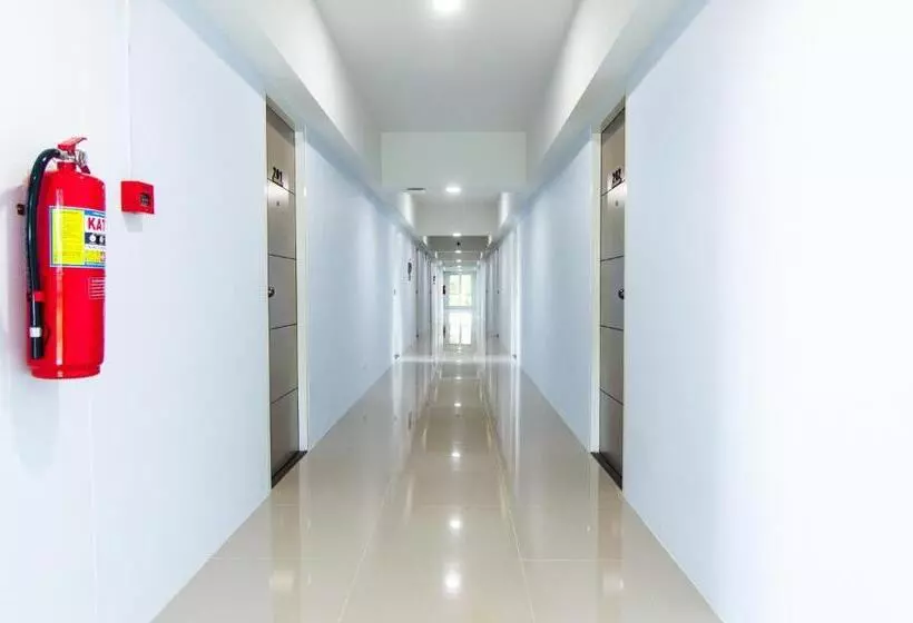 Hotelli Bleu Marine Sattahip