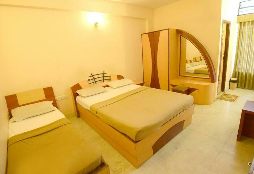 فندق Shastri Paradise