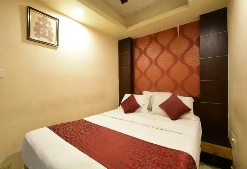 Hotel Shastri Paradise