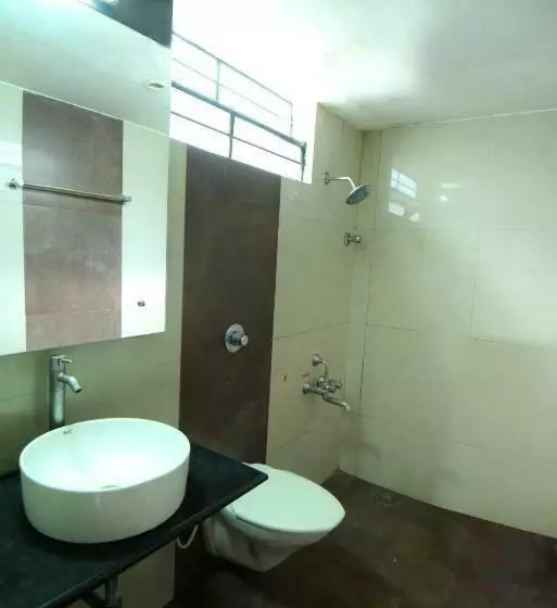 Hotel Shastri Paradise