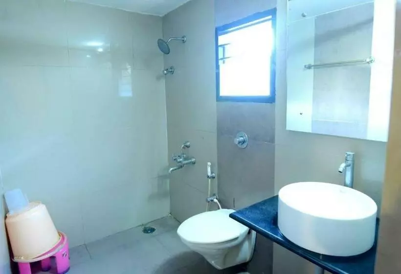 Hotel Shastri Paradise