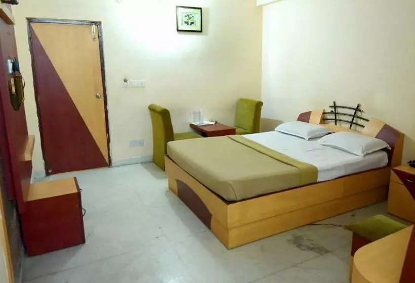 Hotel Shastri Paradise