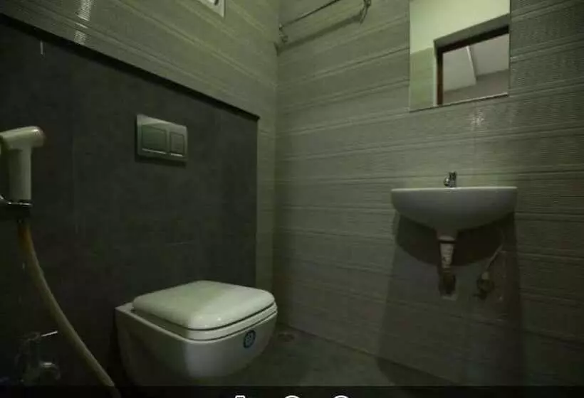 ホテル The Ideal Nest Kumbakonam