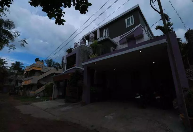 ホテル The Ideal Nest Kumbakonam