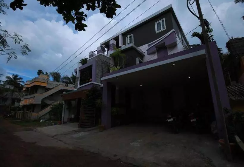ホテル The Ideal Nest Kumbakonam