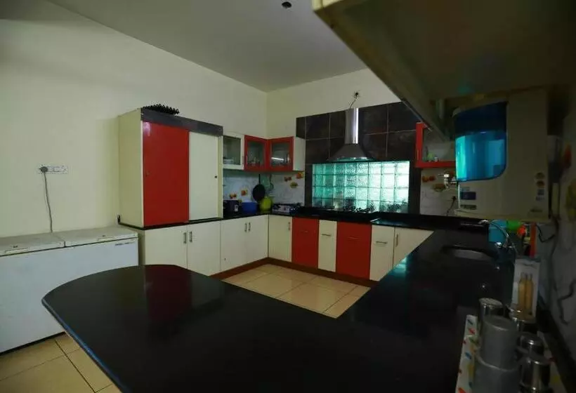 ホテル The Ideal Nest Kumbakonam