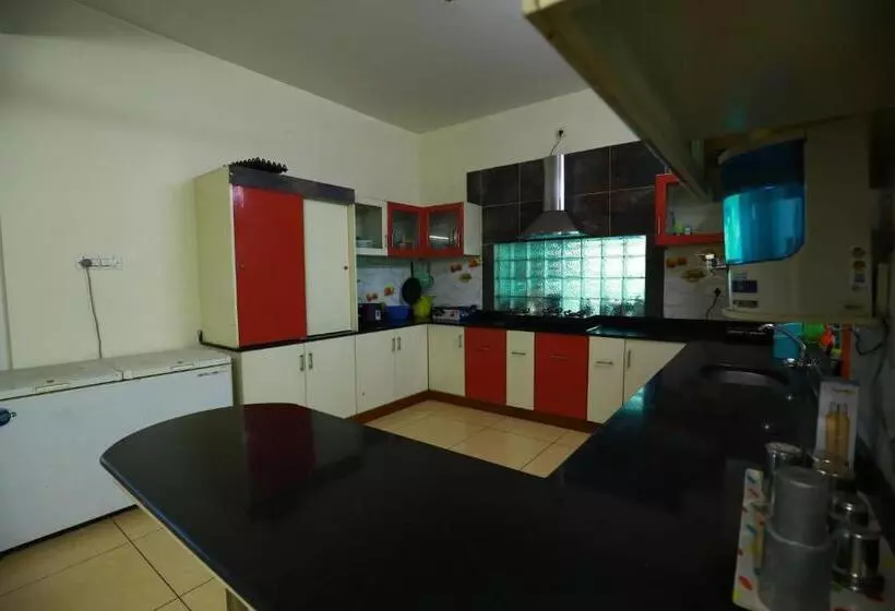 ホテル The Ideal Nest Kumbakonam