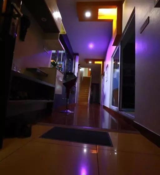 ホテル The Ideal Nest Kumbakonam