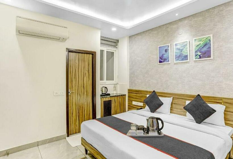 فندق Townhouse 816 The White Grace