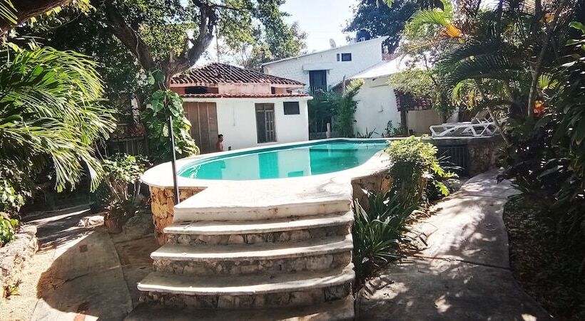 تختخواب و صبحانه Hippie Villa Cancun