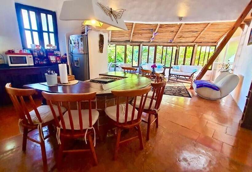 تختخواب و صبحانه Hippie Villa Cancun