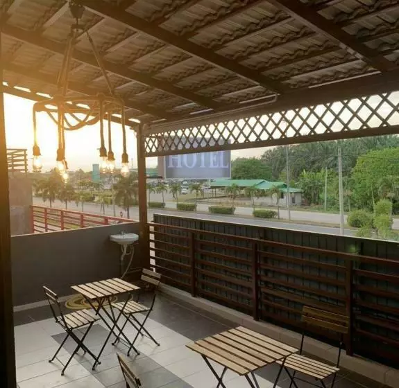 ホテル Hi Techstay