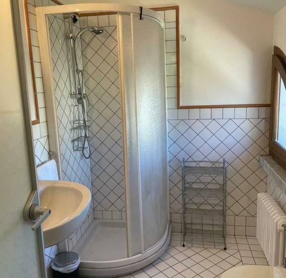 Pensjonat Splendida Camera Familiare Con Lucernario A 500 Mt Dal Mare