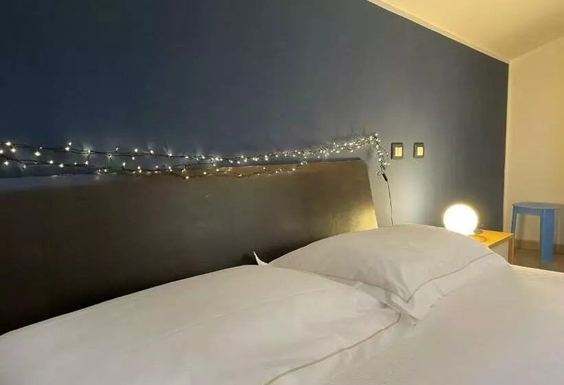 Majatalo Splendida Camera Familiare Con Lucernario A 500 Mt Dal Mare