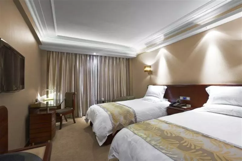 בית מלון כפרי Ambassador