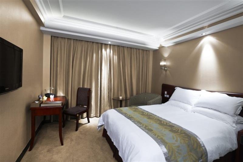 Отель Ambassador