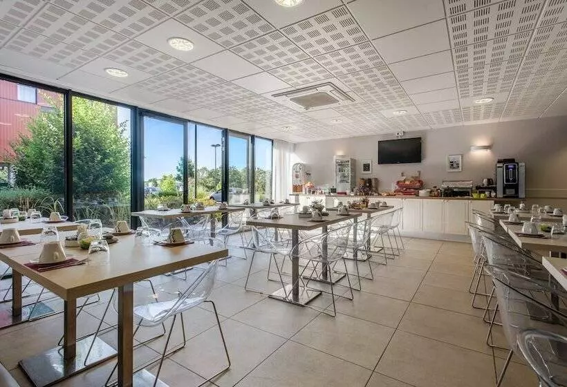 ホテル Appart’city Confort Vannes