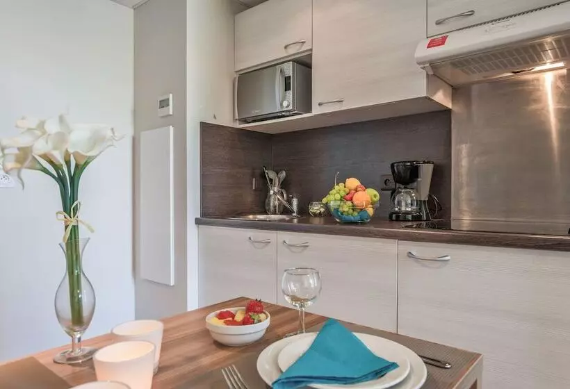 ホテル Appart’city Confort Vannes